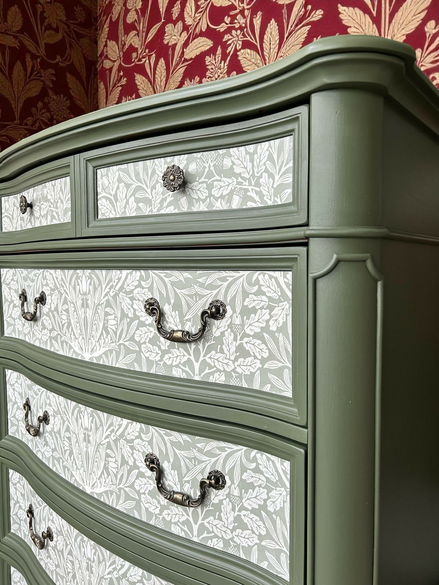 William Morris Style Large chest of drawers. Wood. Handpainted, with decoupage.