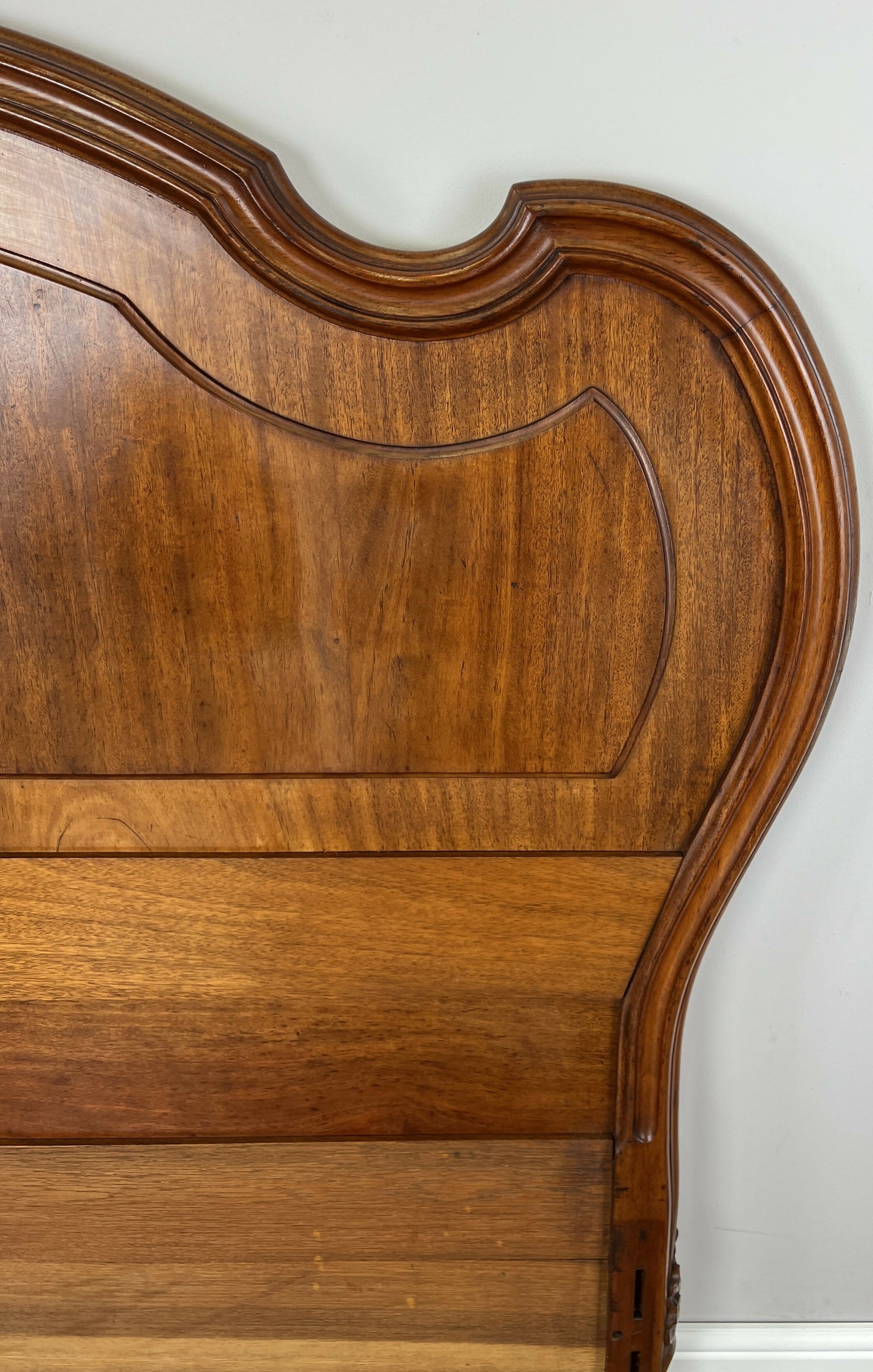 Headboard Antique French Style Walnut Double Bed Carved Headboard LOT 6452