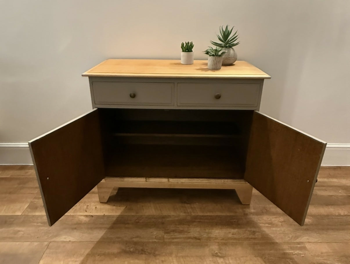 Stag side board/tv cabinet