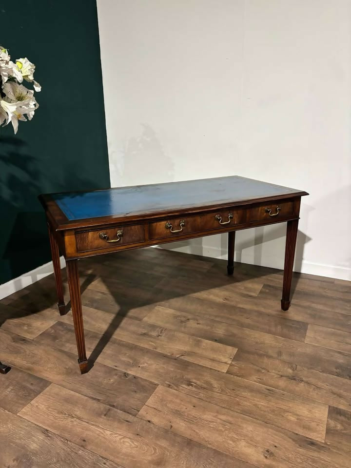 Vintage Mahogany Writing Desk88