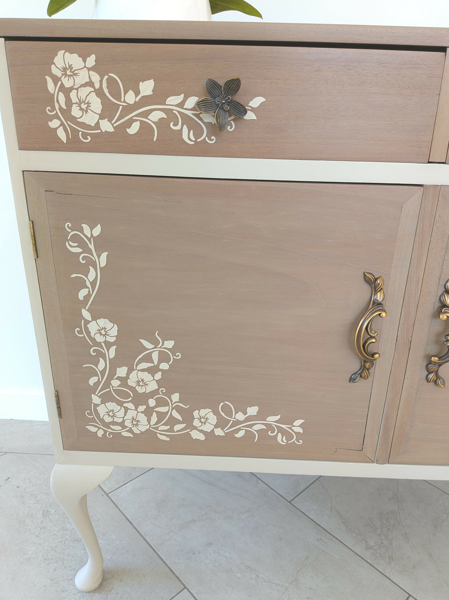 Elegant Vintage Taupe Cabinet Sideboard with Queen Anne Legs