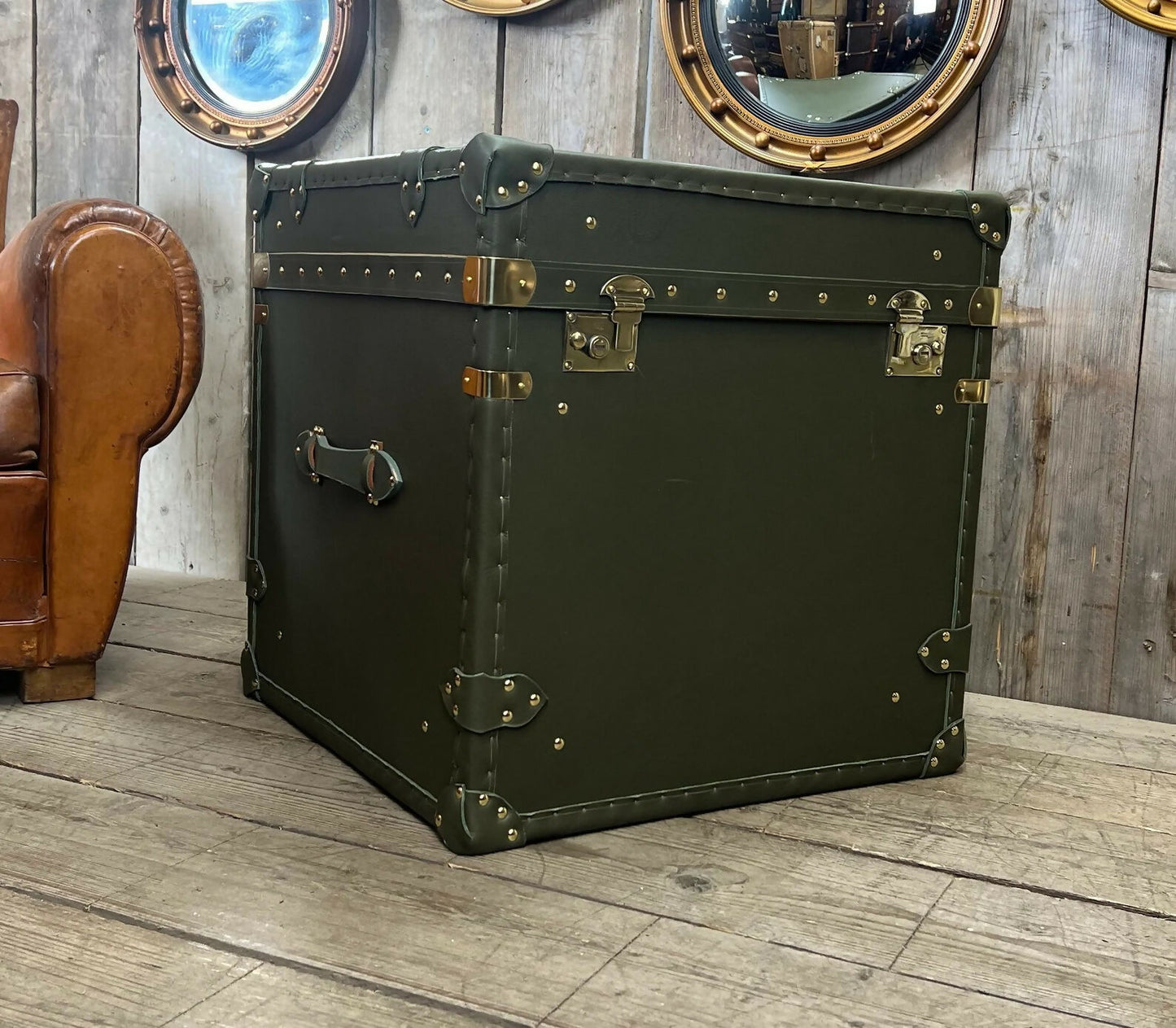 Luxury Leather Olive Green End Table Trunk