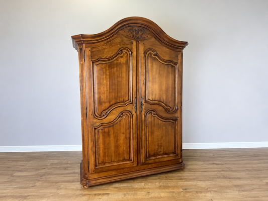 Wardrobe Vintage French Style Oak Two Door Bedroom Storage Armoire LOT 6489