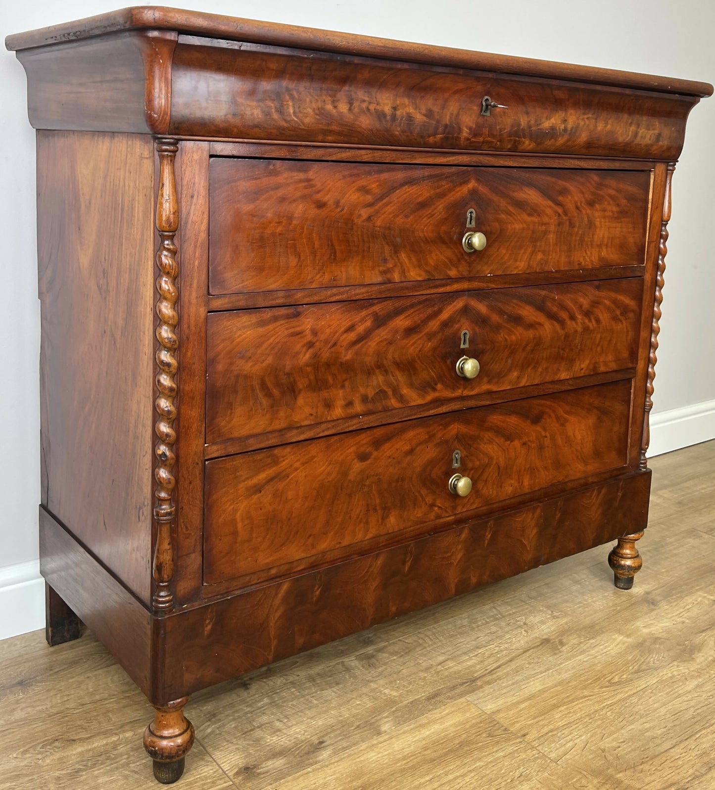 Chest of Drawers Antique French Burr Walnut 4 Drawers Carved Cabinet LOT 6267