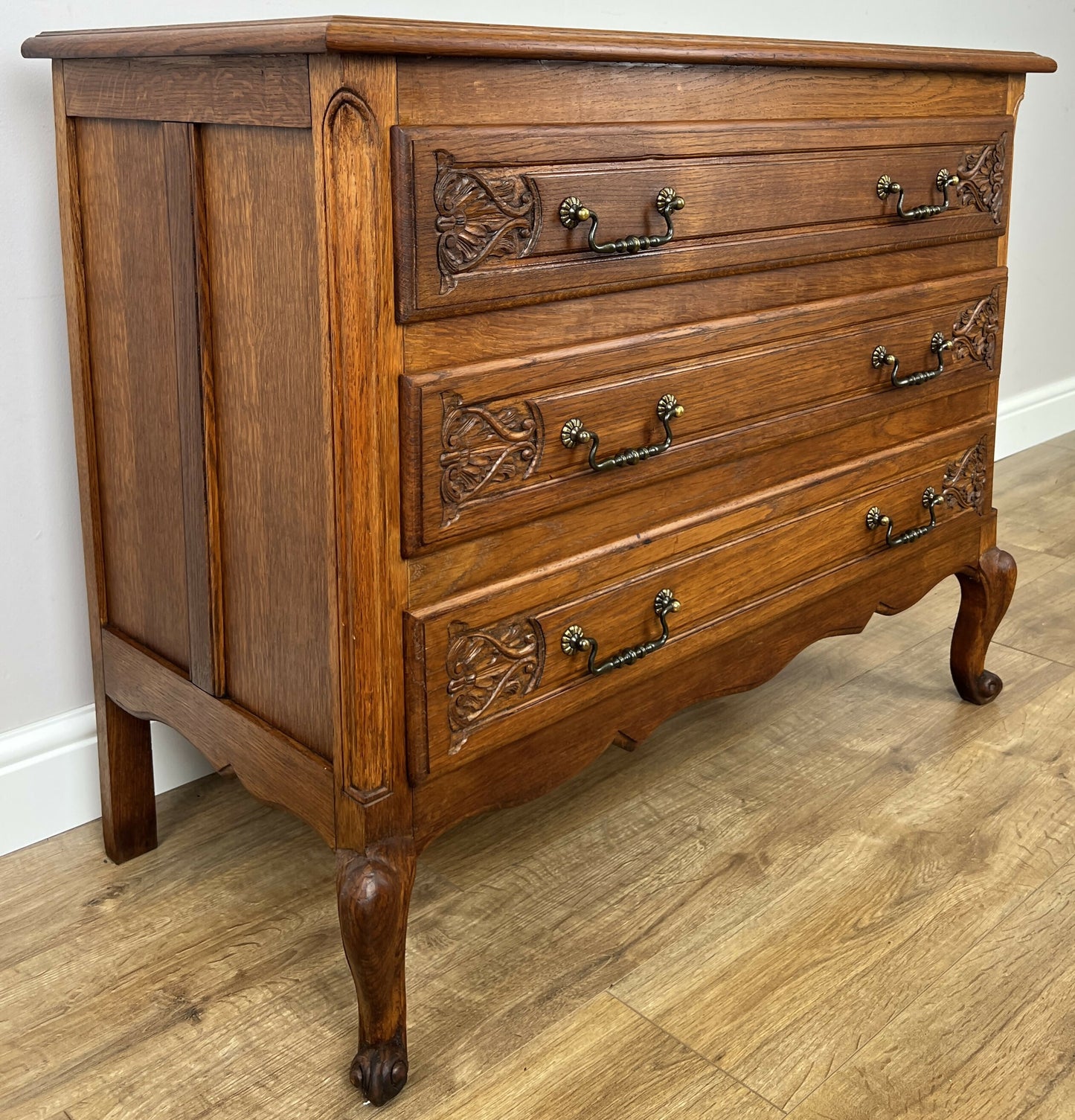 Chest of Drawers Vintage French Louis Oak 3 Drawers Carved Cabinet LOT 6253