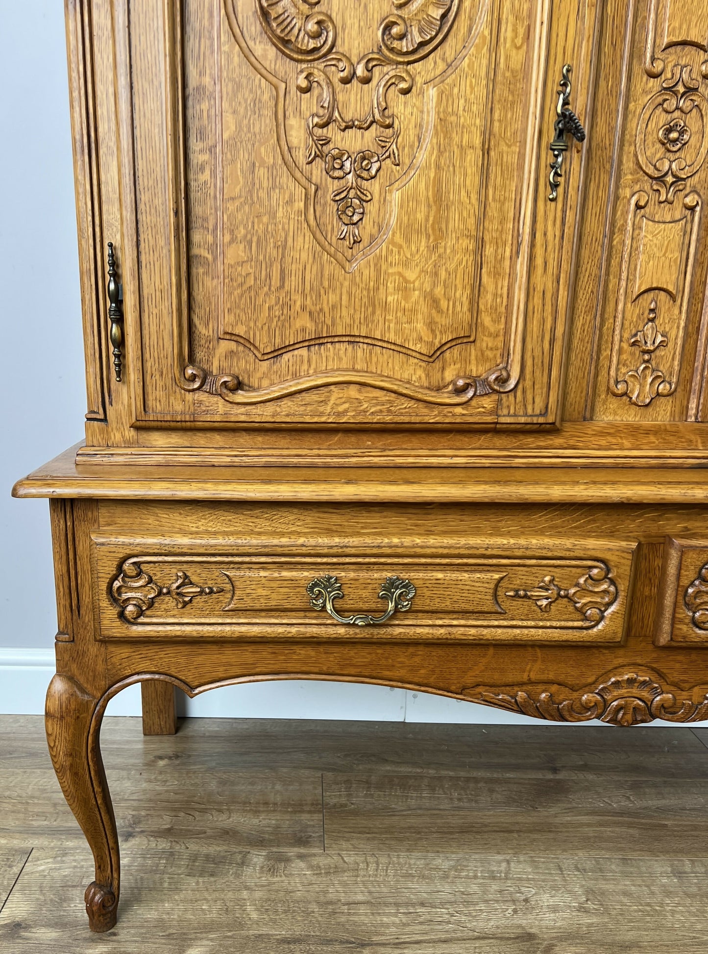 Cabinet Vintage French Louis XVI Oak Display Buffet Carved Sideboard LOT 6316