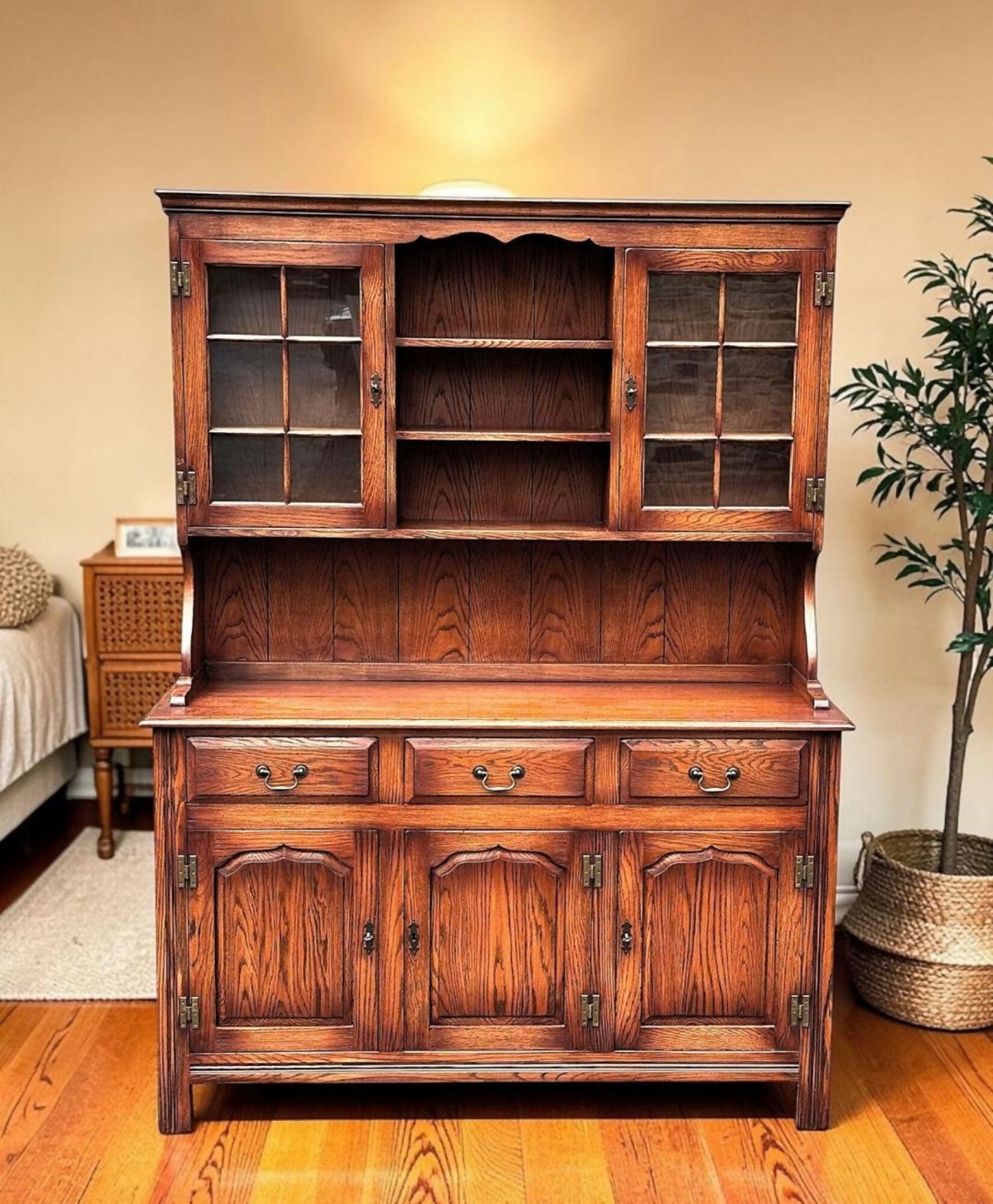 Oak Dresser Reprodux Bevan Funnel