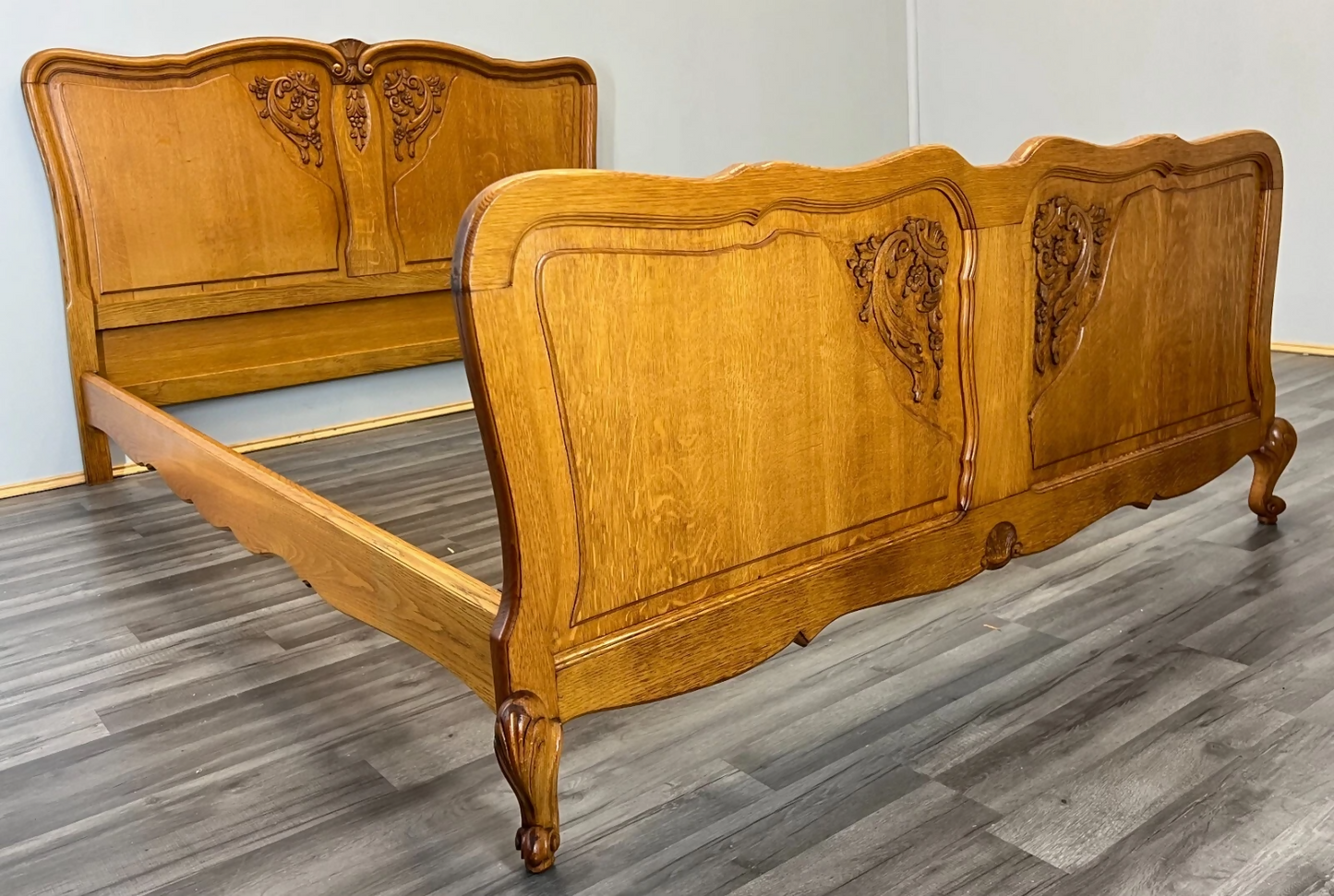Bed Antique French Louis XVI Oak Double Bed Frame Carved Headboard LOT 3662