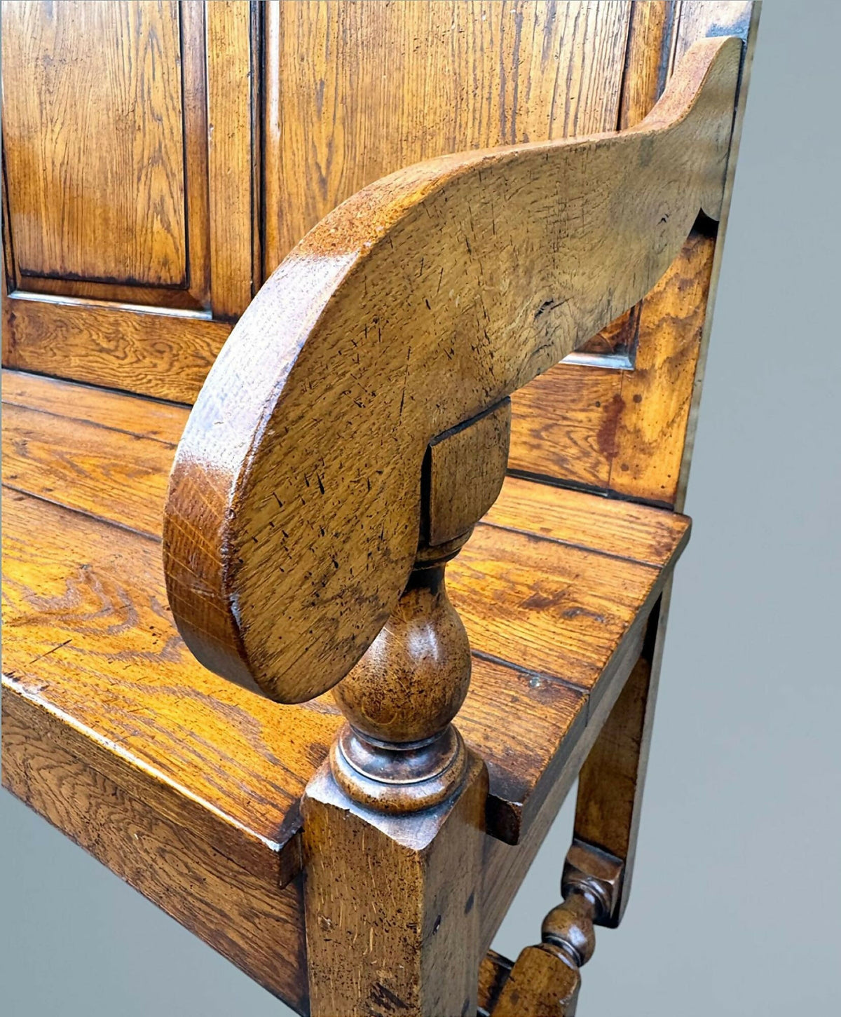 Oak Settle / Oak Hall Seat / Oak Hall Bench