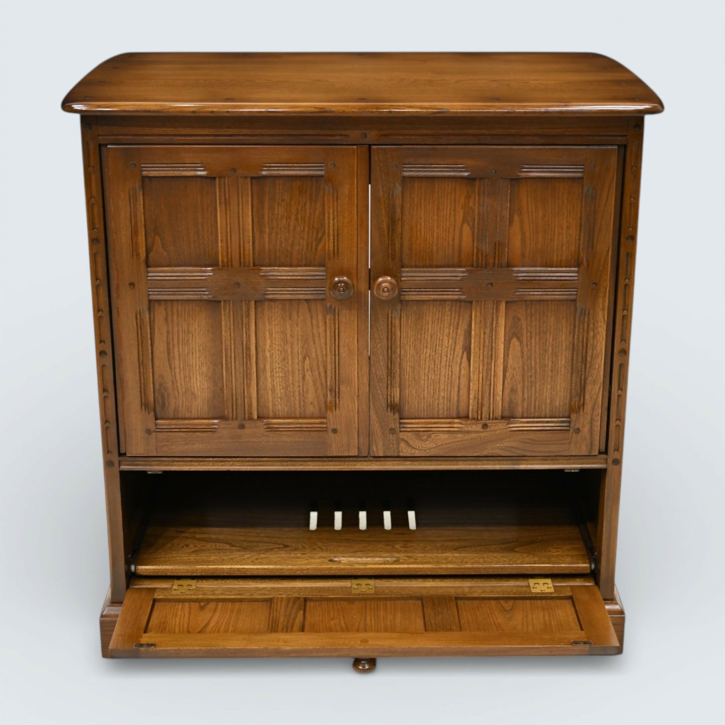 Ercol Mural TV Video Cabinet Golden Dawn Corner Flap Model 839 FREE UK Delivery