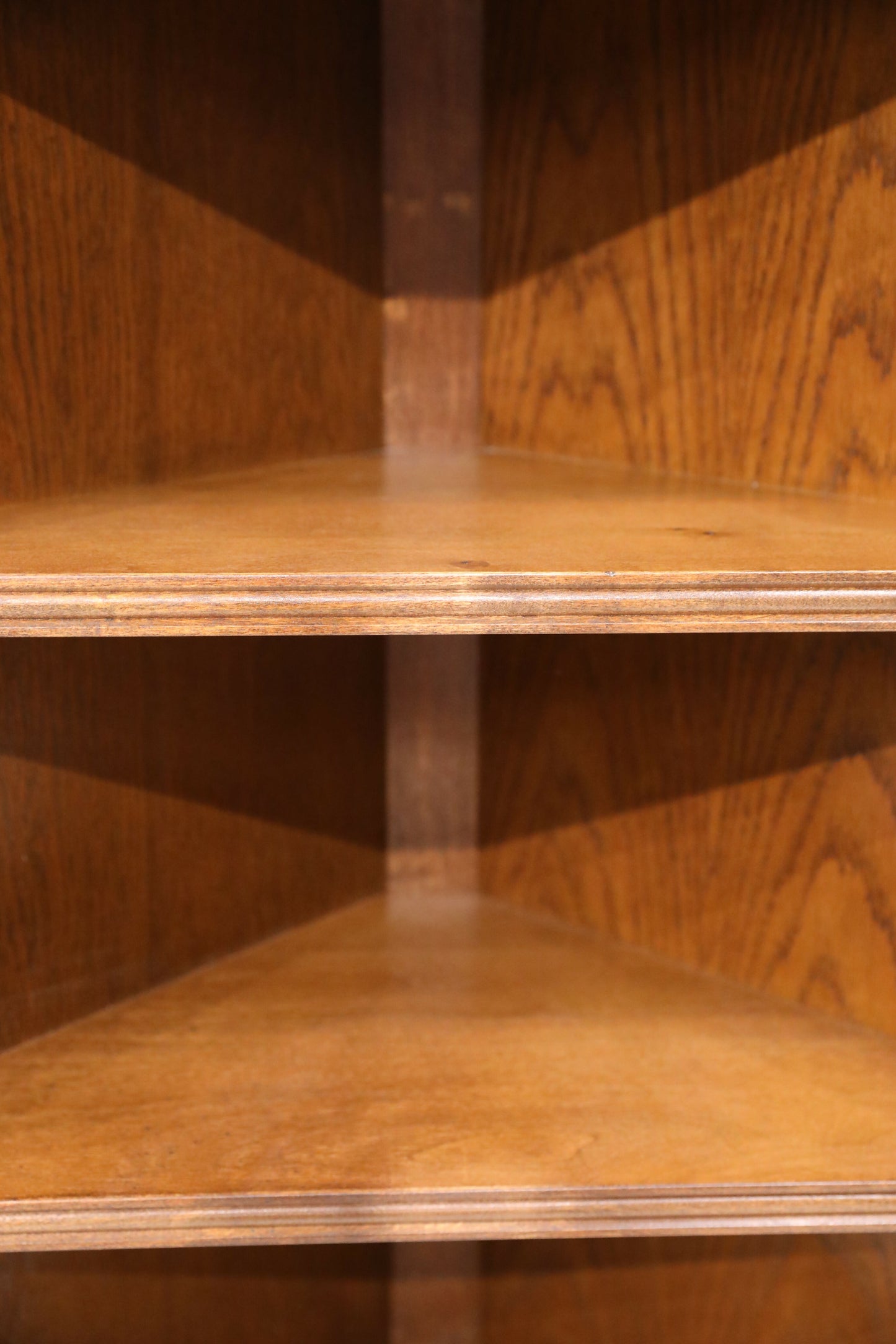 Old Charm Oak Hanging Corner Display Cabinet Tudor Brown #1914 FREE UK Delivery. SBR9573/1909D