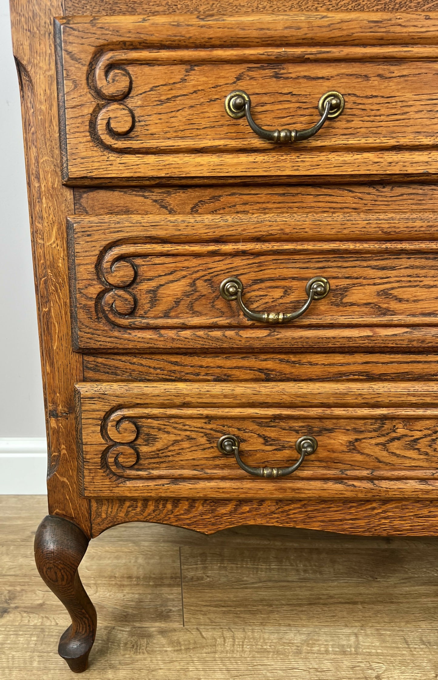 Chest of Drawers Vintage French Louis Oak 3 Drawers Carved Cabinet LOT 6270