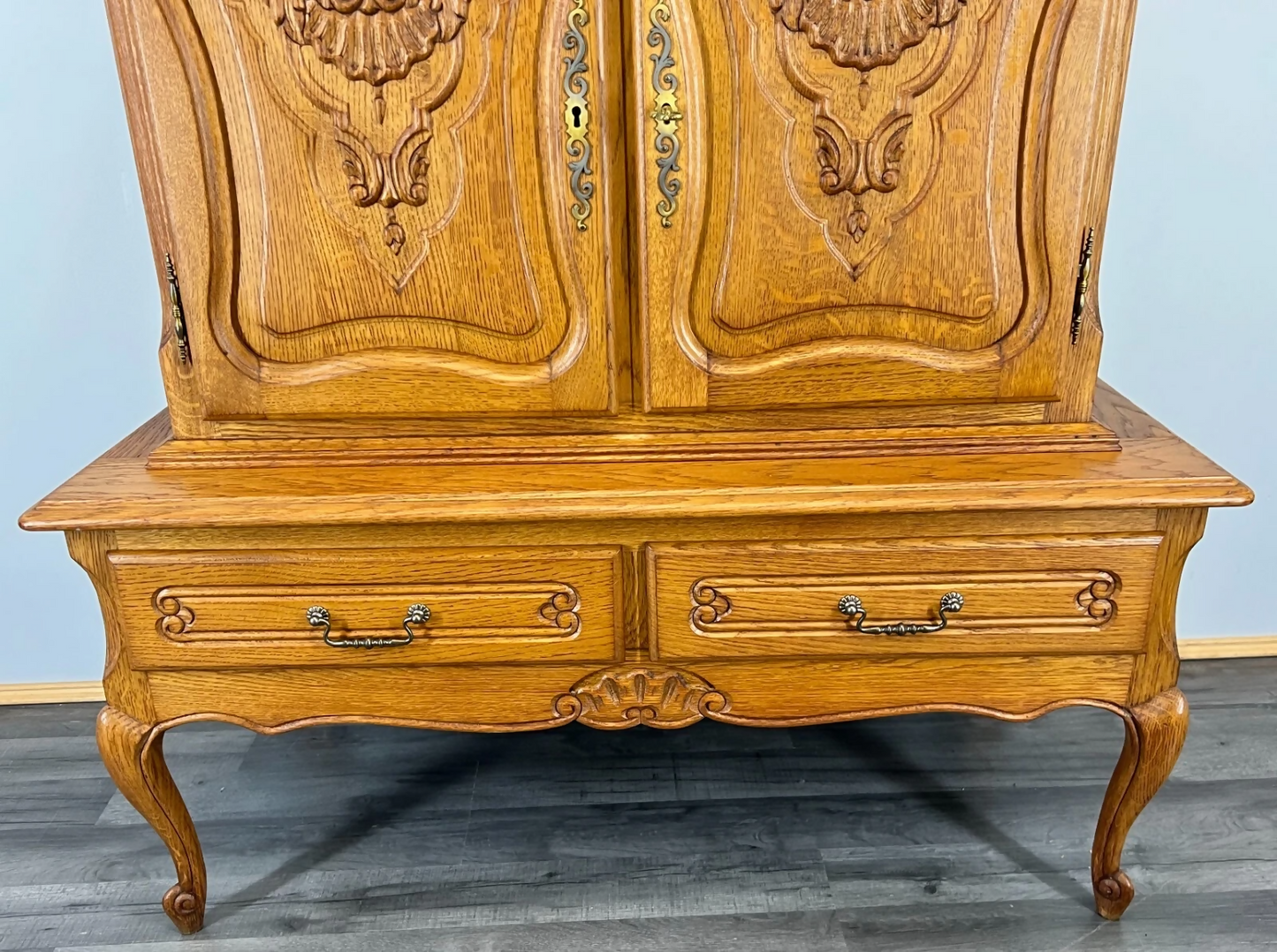 Cabinet Vintage French Style Oak Carved Storage Drawers Cupboard LOT 3753