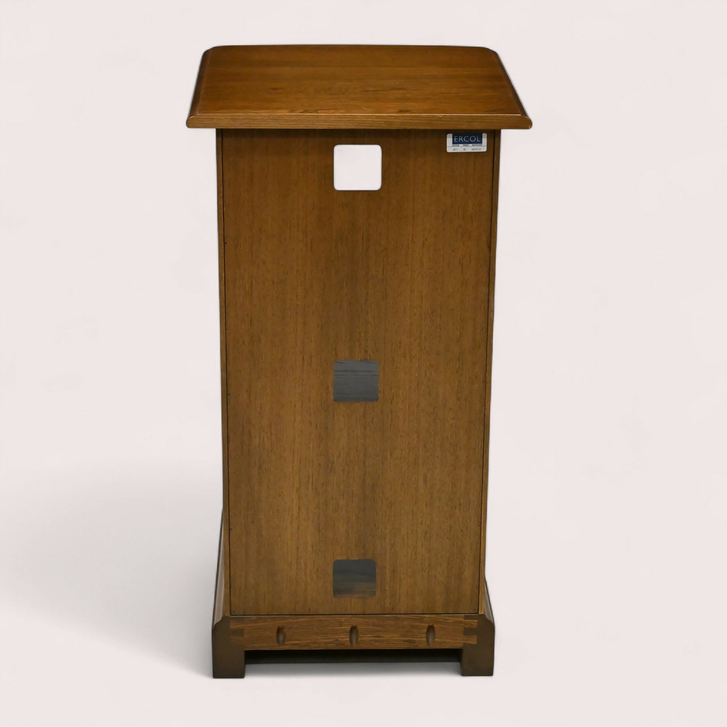 Ercol Midi Hi Fi Cabinet Model 2071 Glass Door Golden Dawn FREE UK Delivery. SBR10864/2608E