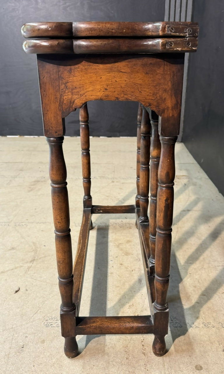 Pretty Walnut Queen Anne Style Tea Table