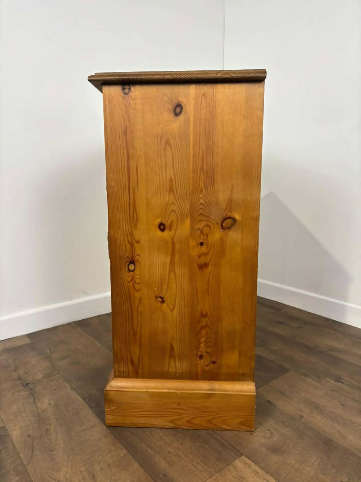 Contemporary Pine Chest Of Drawers