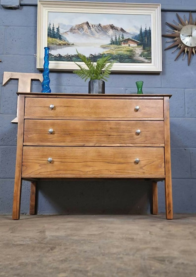 Chest of drawers ~ Oak ~ Vintage ~ Mid Century