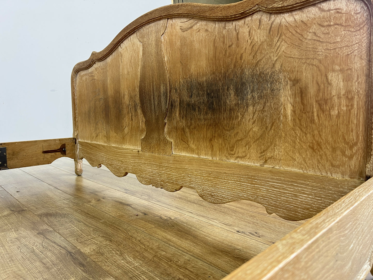 Bed Vintage French Louis XVI Oak King Size Bed Frame Carved Headboard LOT 6372