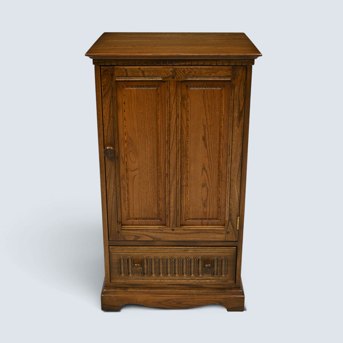 Ercol Hi Fi Cabinet with Lift Up Top For Vinyl Record Player FREE UK Delivery*
