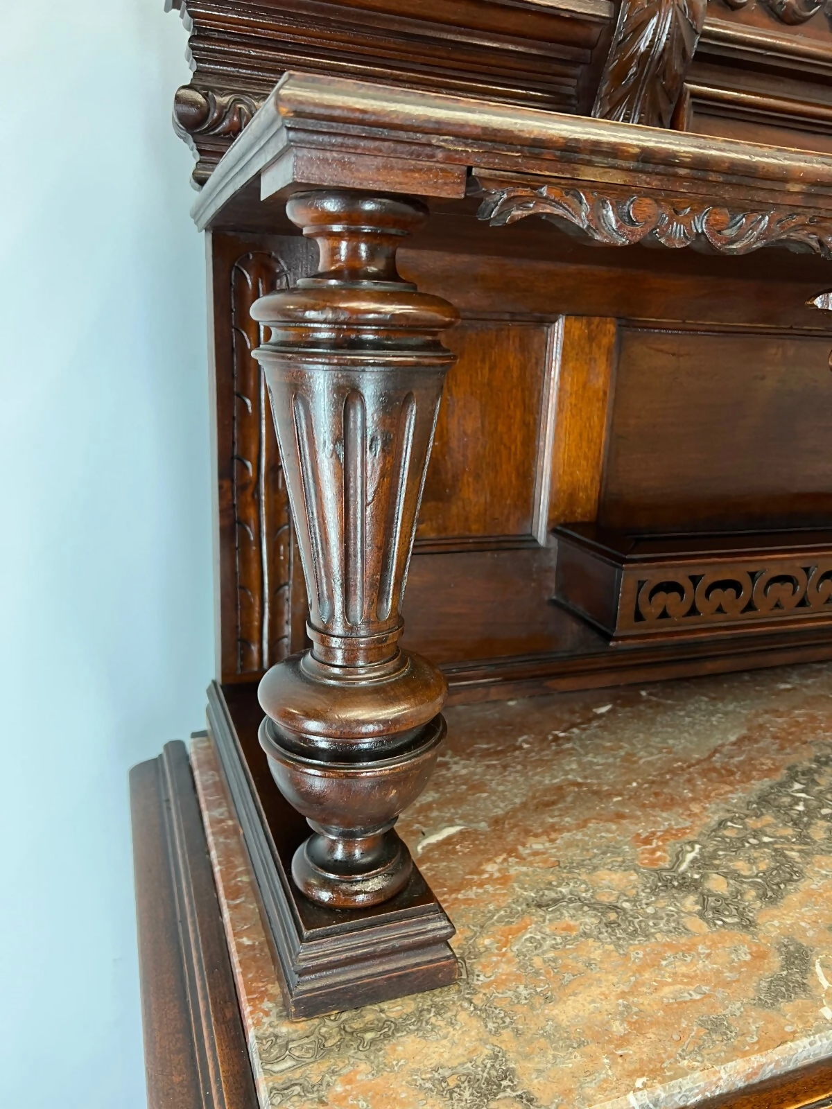 Sideboard Antique French Style Walnut Marble Display Cabinet Cupboard LOT 3576