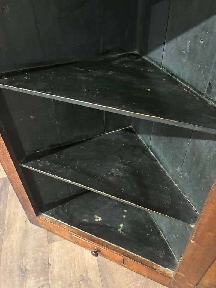 Georgian Oak with Mahogany Cross Banding Corner Cupboard7