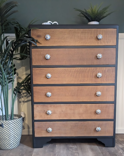 Black Chest of Drawers