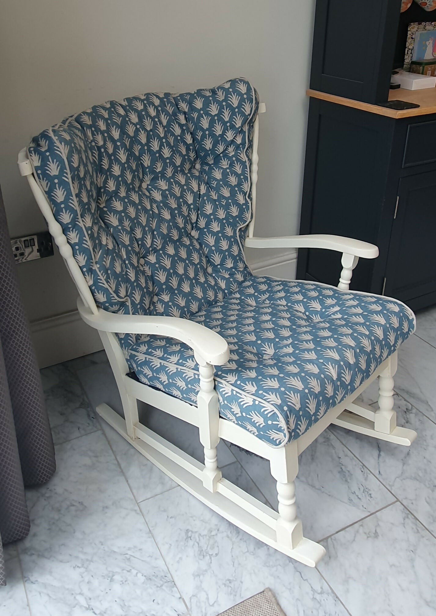 ROCKING CHAIR Restored and Reupholsteted New England / Coastal Style. Very Good