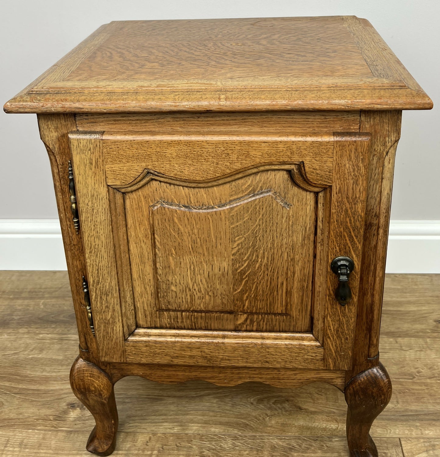Pair of Bedside Tables Vintage French Louis Style Oak Nightstands Cabinets LOT 6309