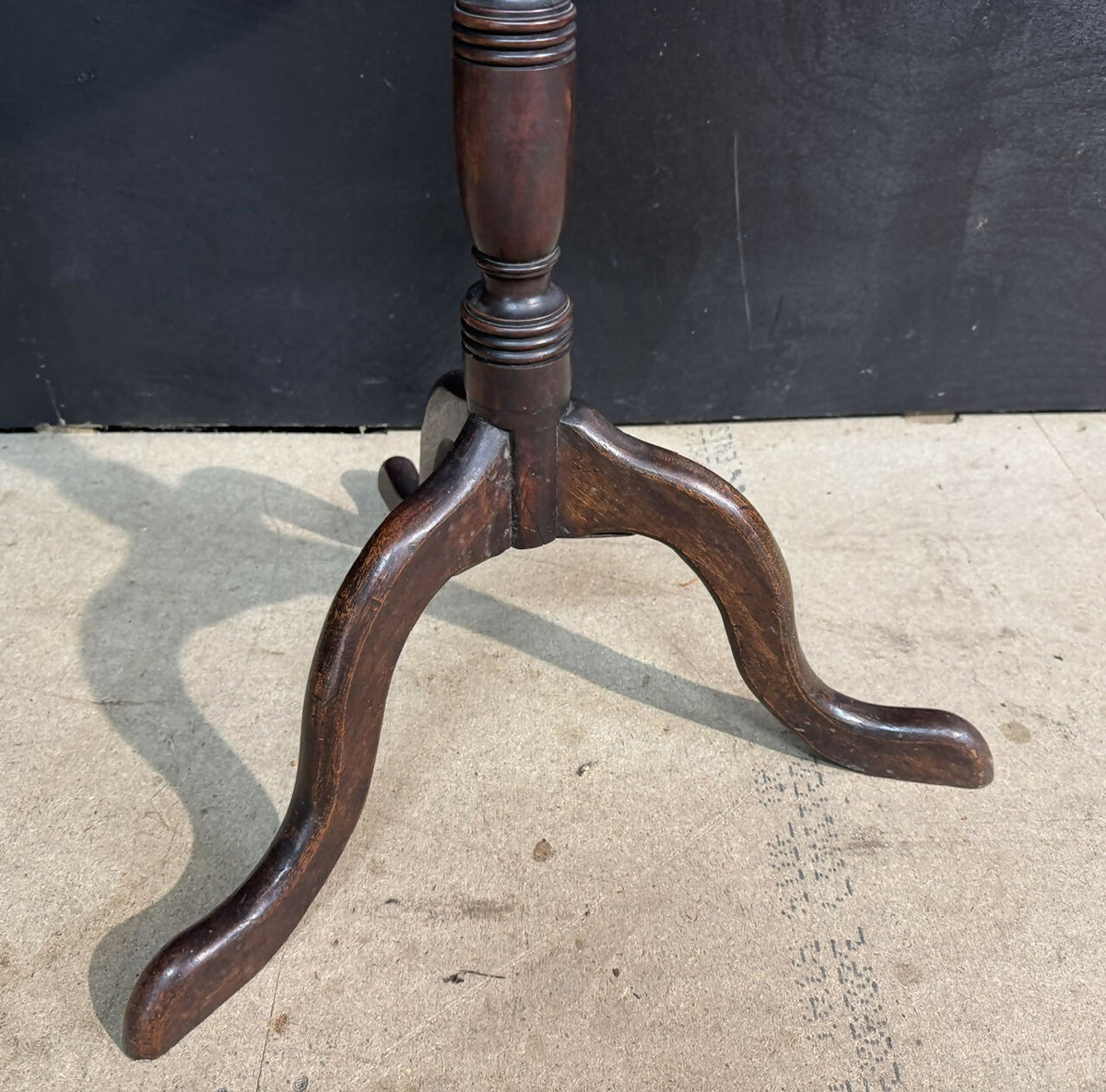 Georgian Mahogany Tilt Top Table