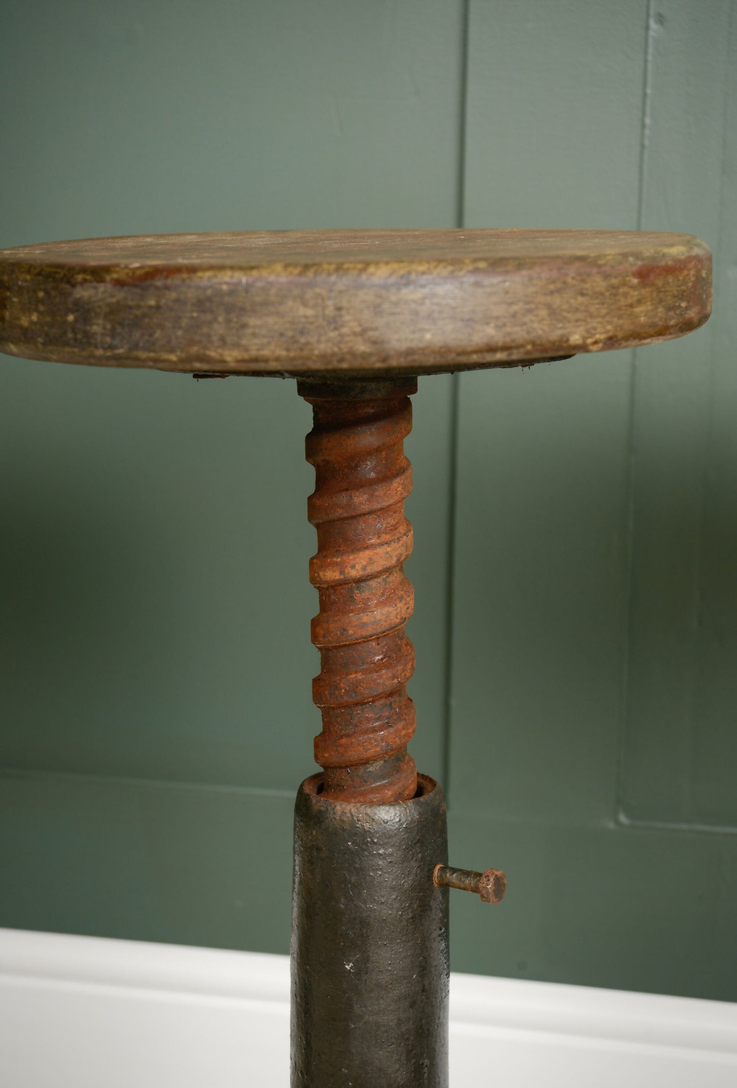 3 Antique Singer Sewing Machinists Stools - Cast Iron - Adjustable Height