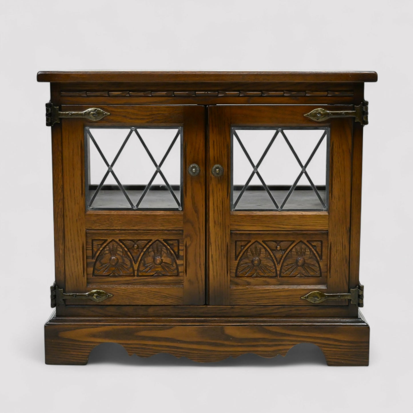 Old Charm TV Video Stand Cabinet Light Oak Model 2440 FREE UK Delivery*. SBR10332/1504E