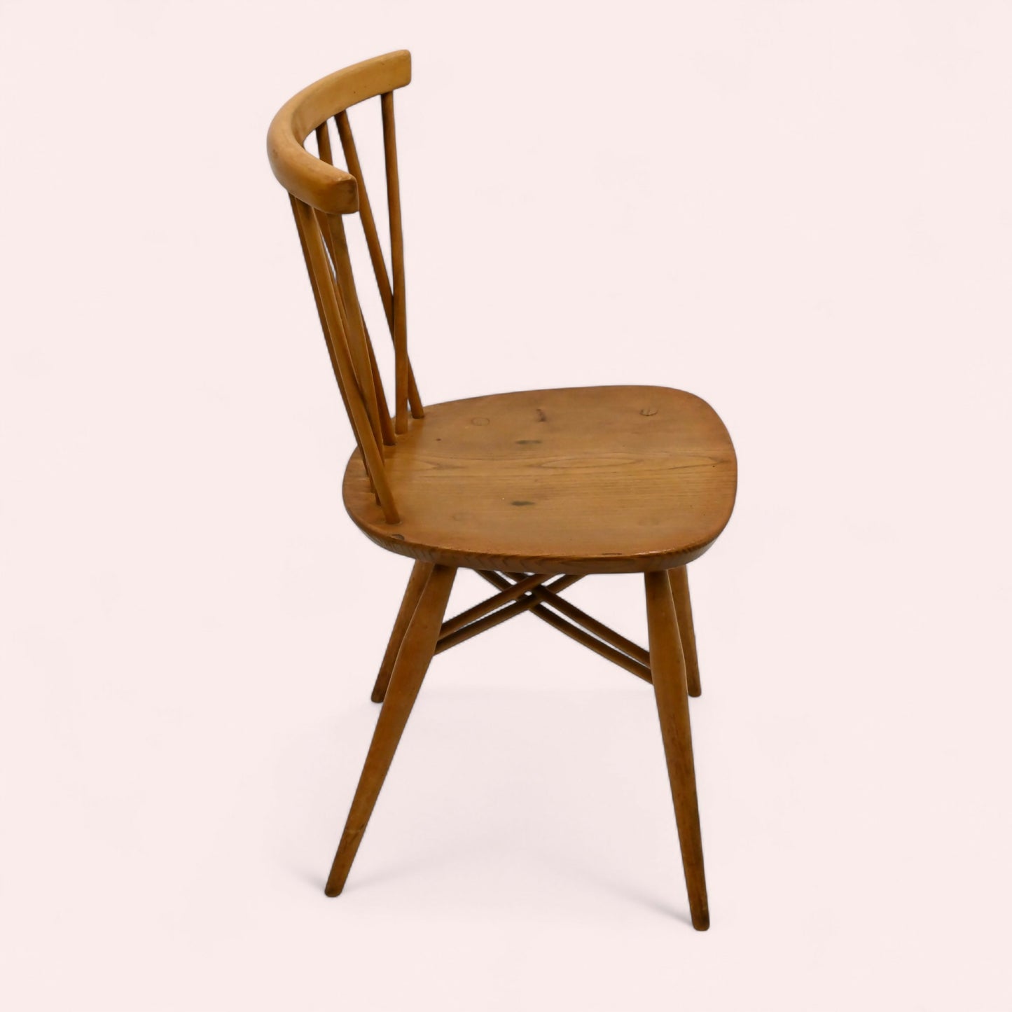 4 Ercol Windsor Candlestick Spindle Back Dining Chairs Model 376 FREE Delivery*. SBR10422/0605E