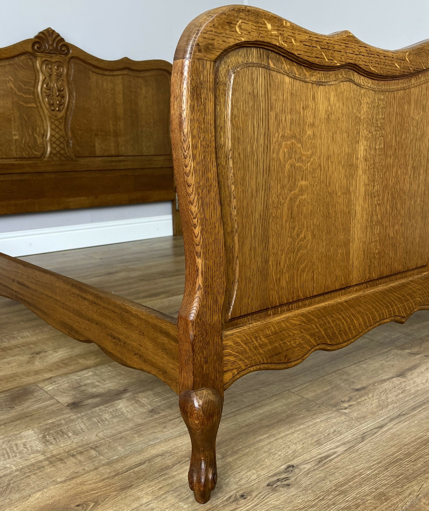Bed Vintage French Louis XVI Oak Double Bed Frame Carved Headboard LOT 6376