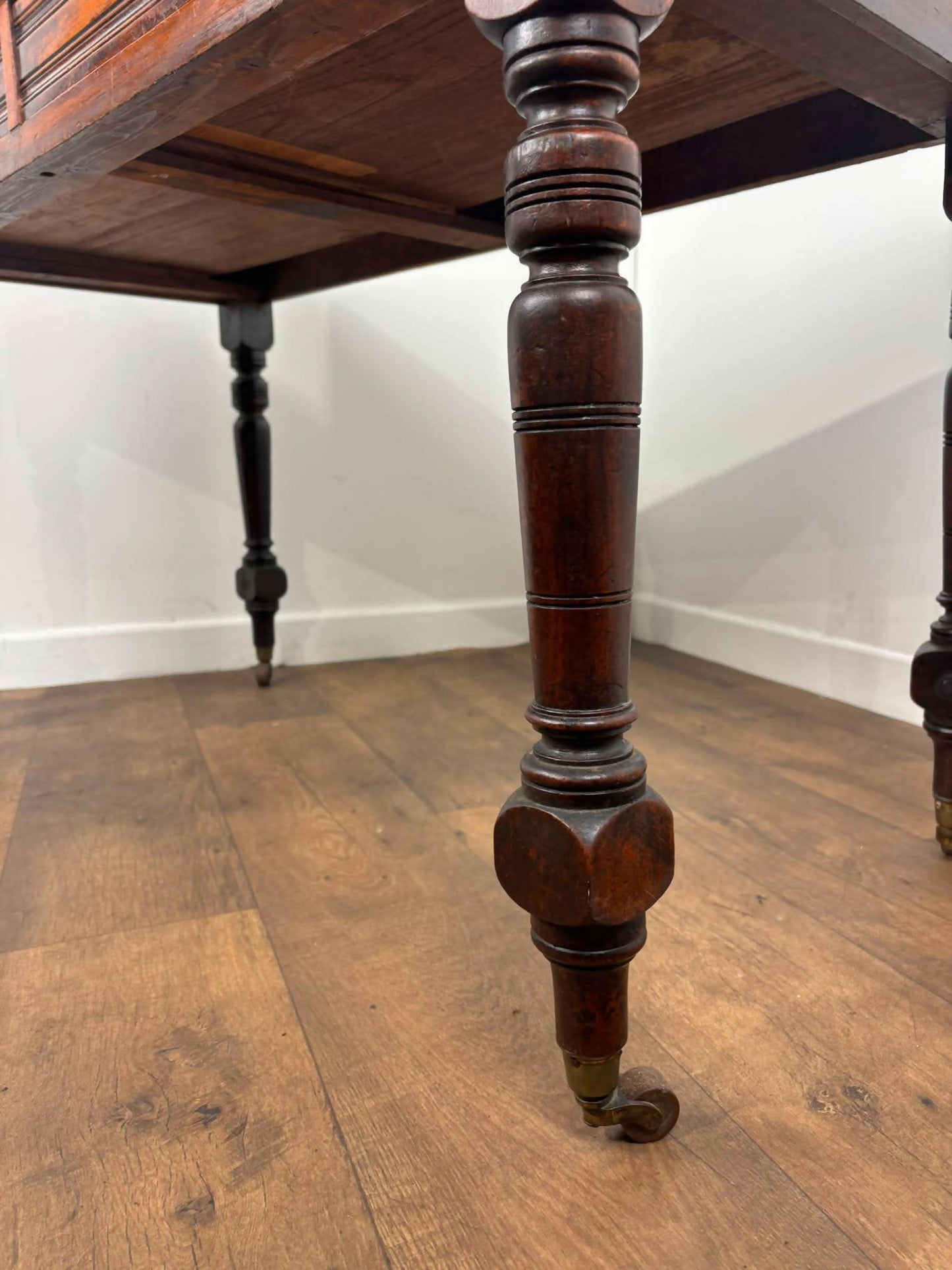 Edwardian Red Walnut Ladies Writing Table