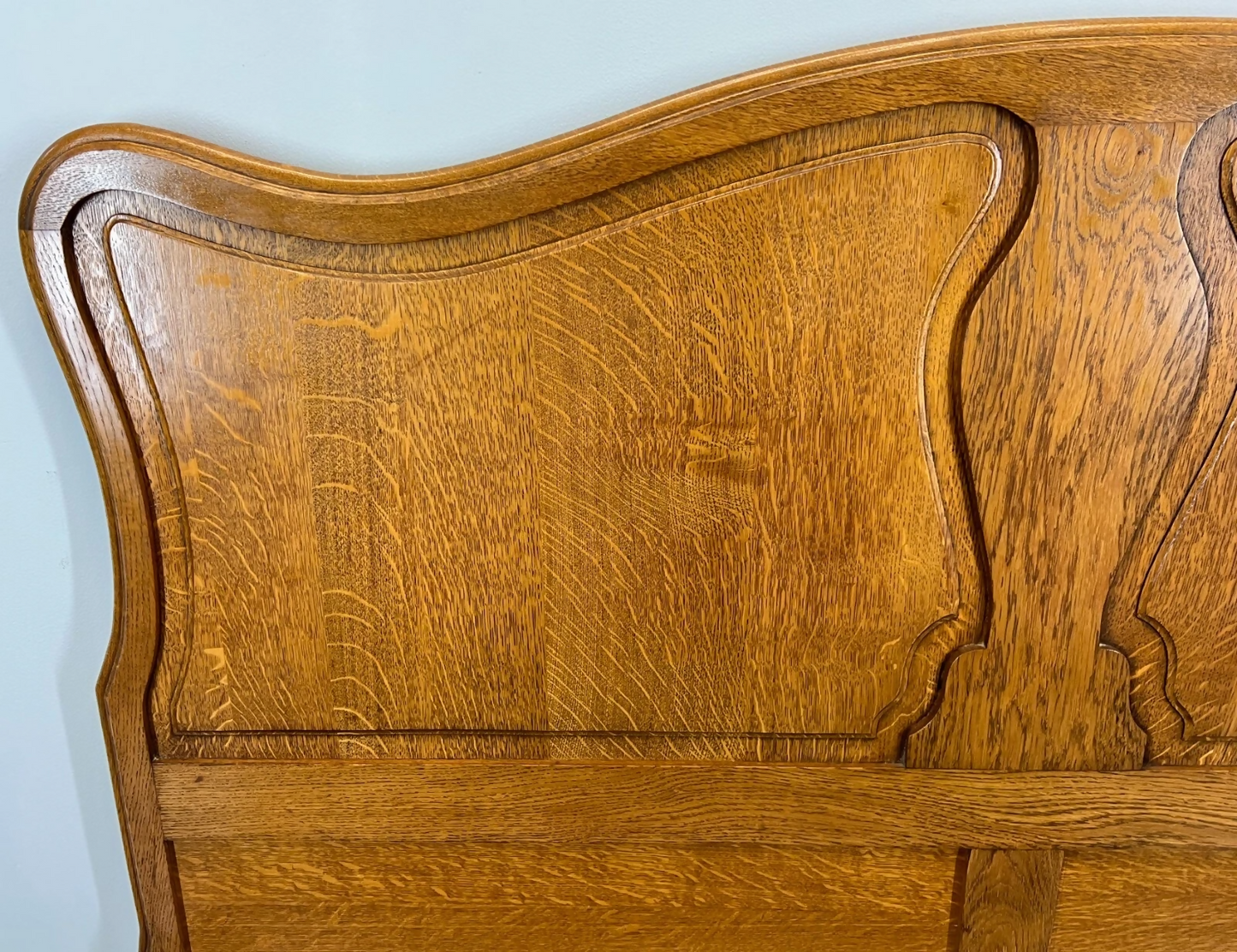 Bed Vintage French Louis XVI Oak Double Bed Frame Carved Headboard LOT 3699
