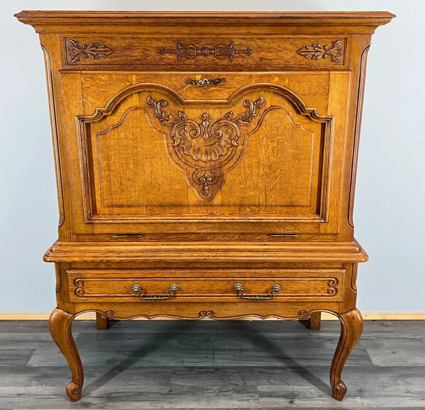 Cabinet Vintage French Style Oak Carved Sideboard with Drawer LOT 3757