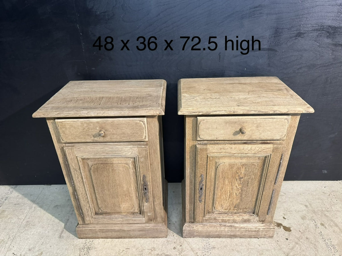 Quality Pair Oak Bedside Cupboards