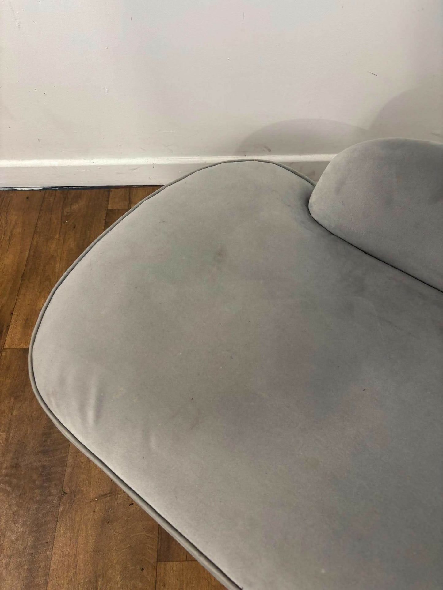 Modern Upholstered Grey Suede Chaise Longue / Day Bed