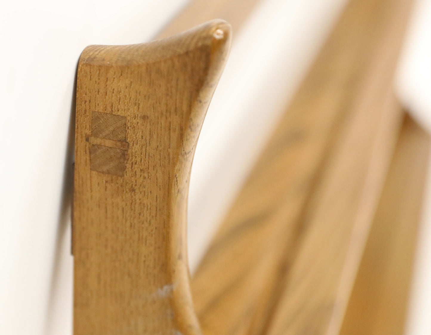 Ercol Open Plate Rack Model 268 Golden Dawn EX Con FREE Nationwide Delivery. SBR7643/2411B