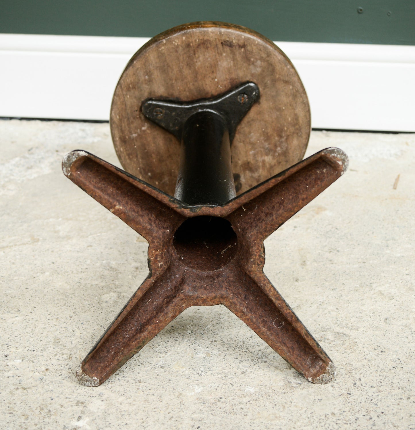 Antique Singer Sewing Machinists Stools - Cast Iron - Adjustable Height -SKU 164