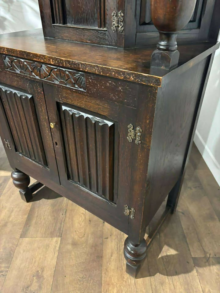 Early 20th Century Small Oak Court Cupboard
