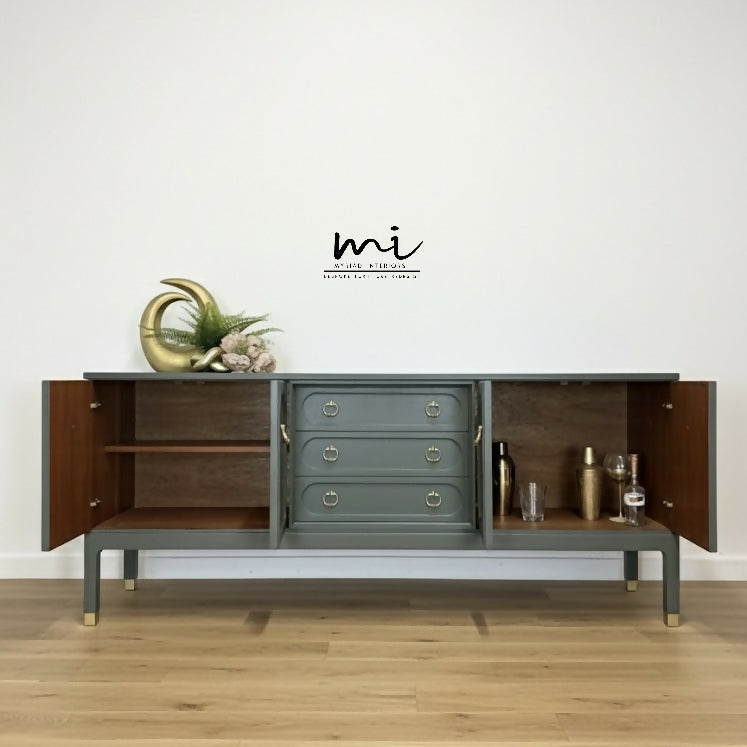 Large Rare refurbished G Plan Arcadia olive green sideboard, dresser, mid century modern, TV media unit, Drinks cabinet