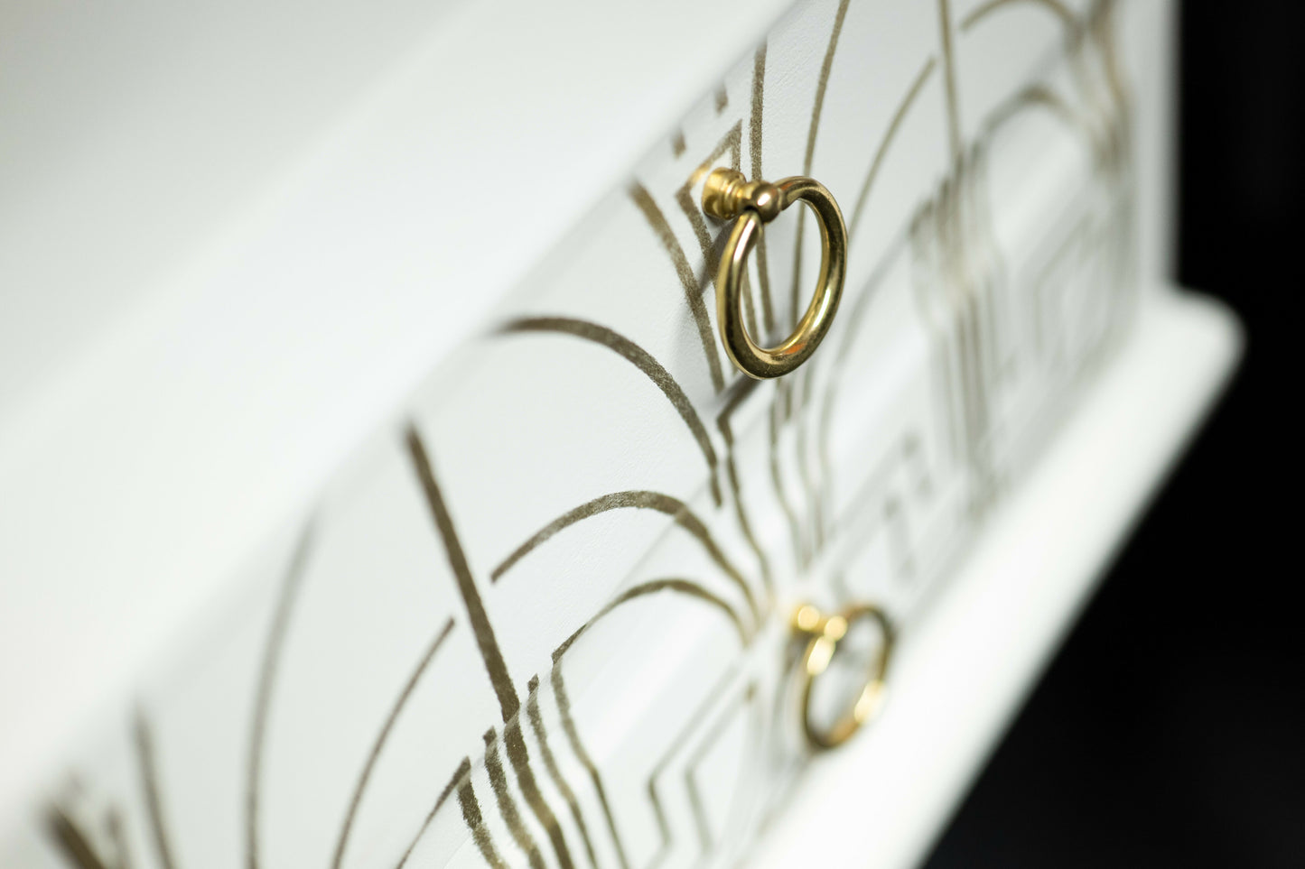 Stag Dressing table with mirror and stoolGRA