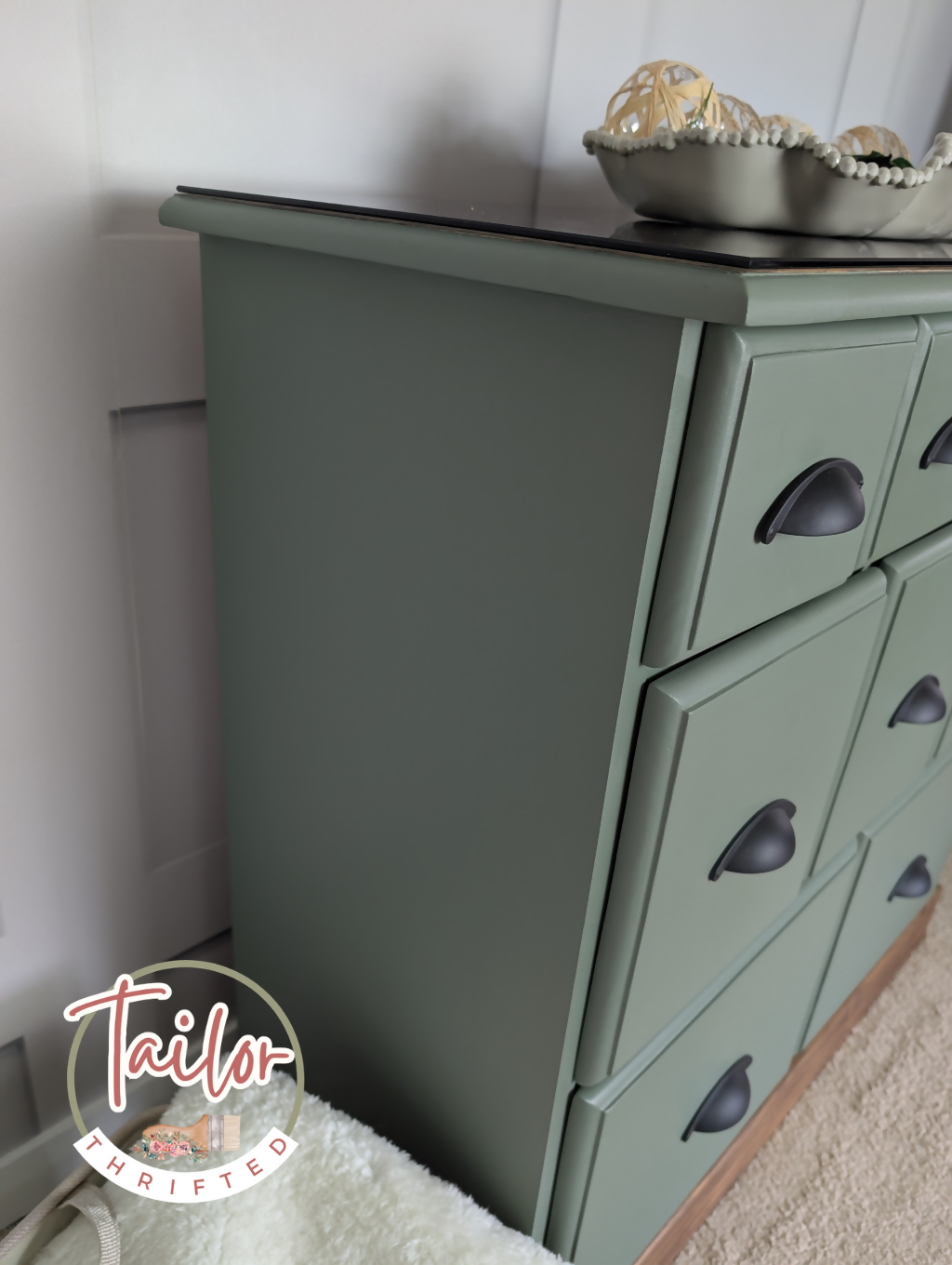 9-drawer Captain's Chest / Chest of Drawers