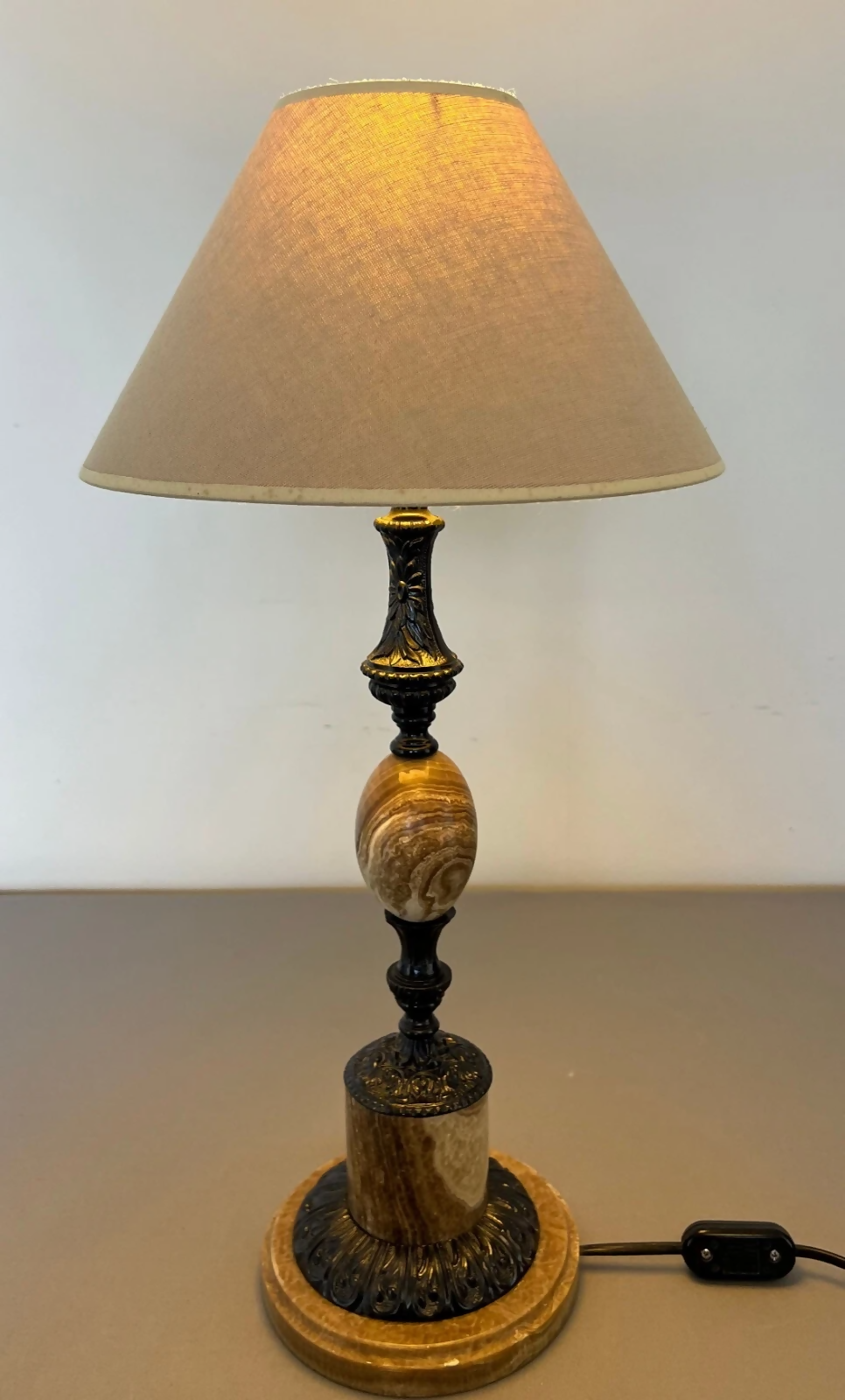 Table Lamp Vintage French Style Ceramic Brass Lamp with Shade LOT 5079