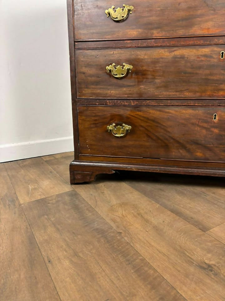 Georgian Mahogany Chest of Drawers
