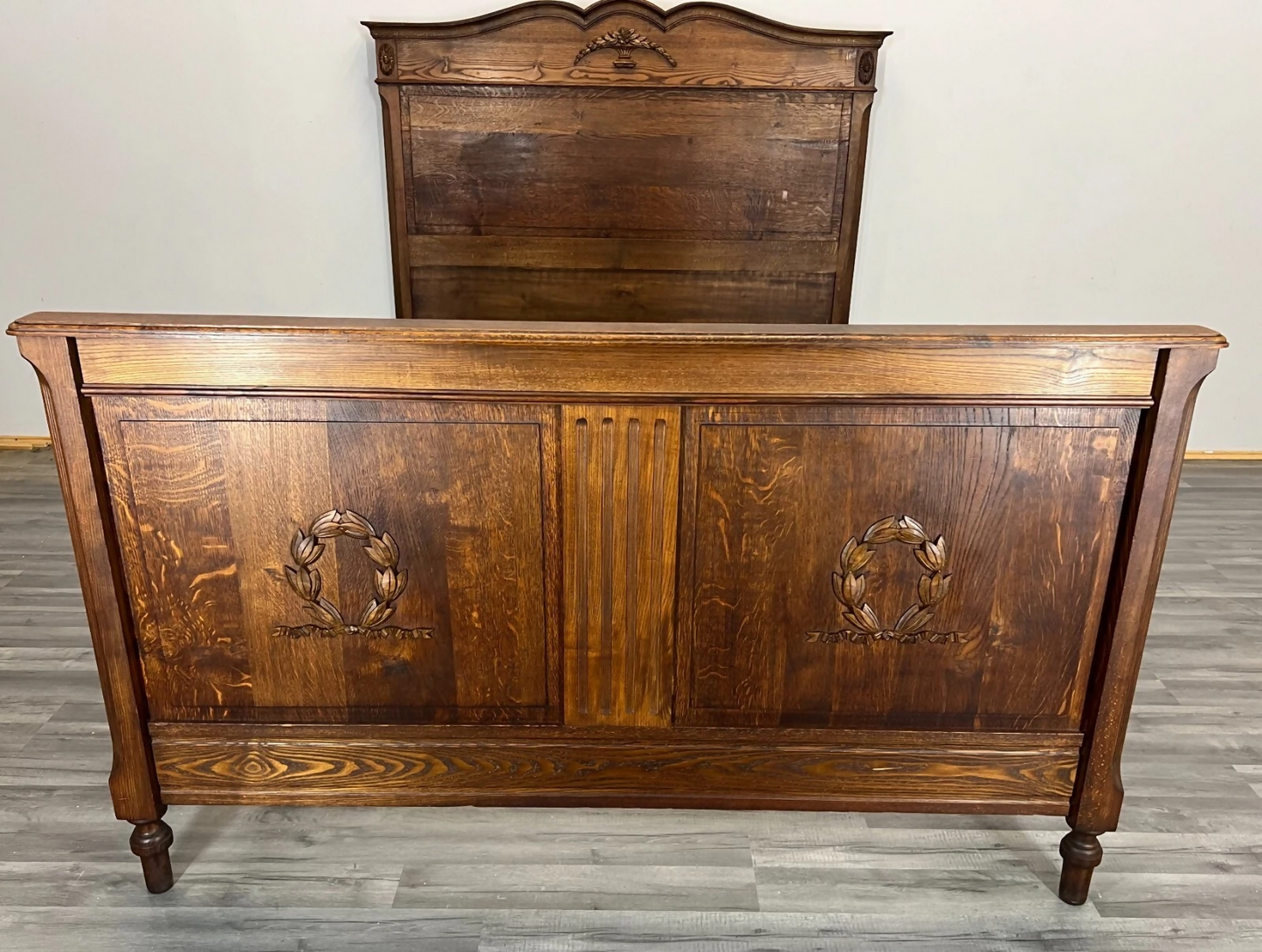 Bed Antique French Style Double Bed Wood Frame Carved Headboard LOT 3239