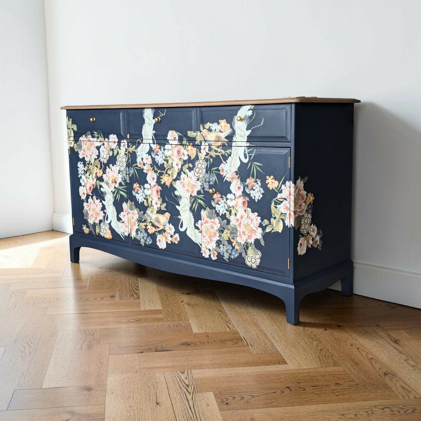 Vintage Stag minstrel navy blue chinoisorie sideboard