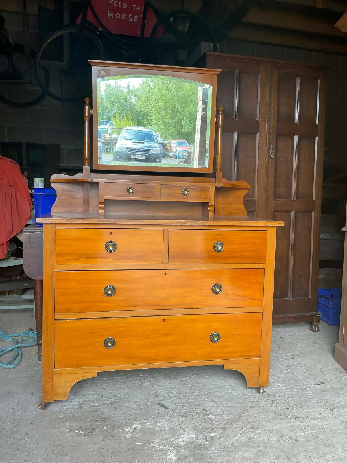 Vintage Chest of Drawers With Mirror