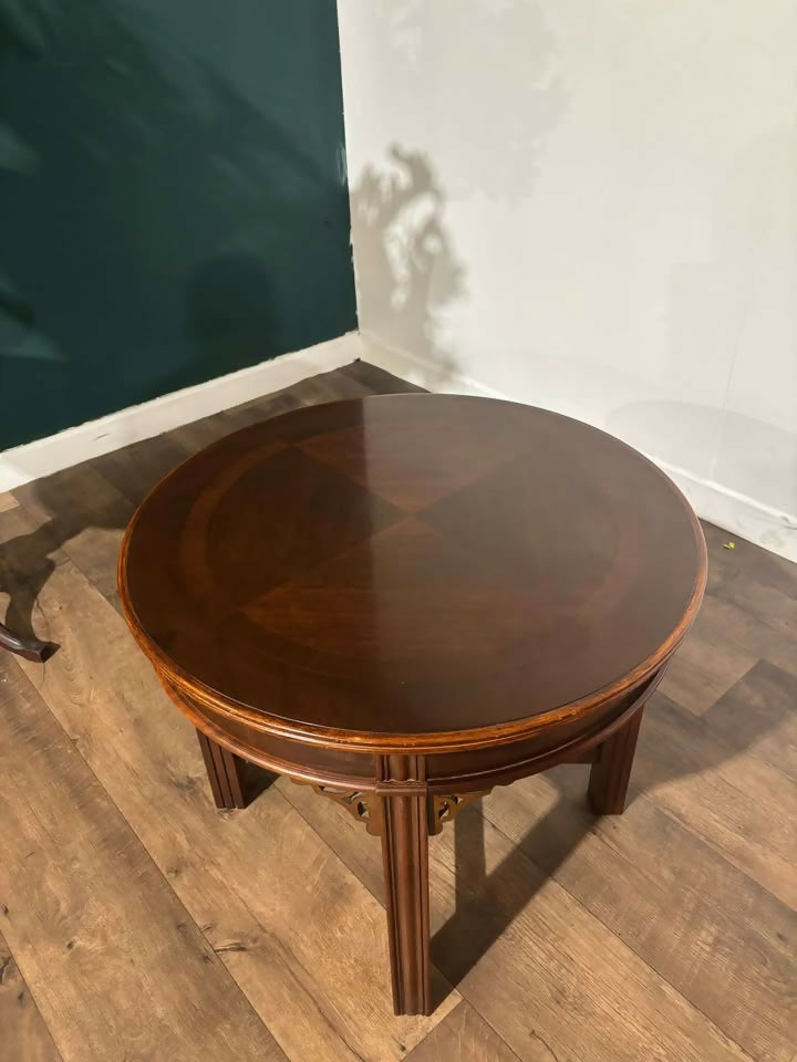 Reproduction Mahogany Circular Coffee Tablen